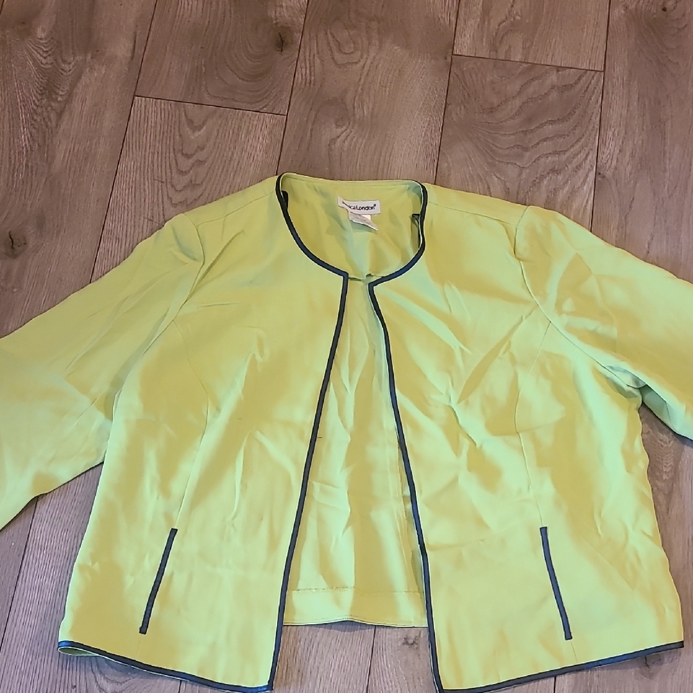 Kasper Lime Blazer with Black Accents